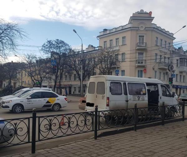 В Ставрополе в маршрутке упал на пол и получил травмы ребенок